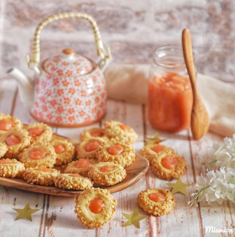 Biscuits aux amandes et à la confiture